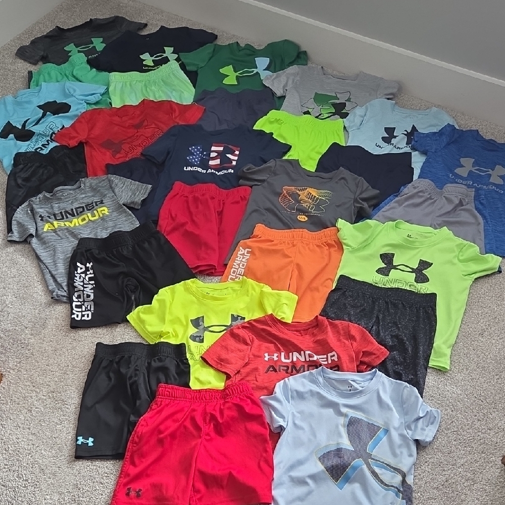 12 Under Armour Sets + 3 Shirts + 2 Shorts